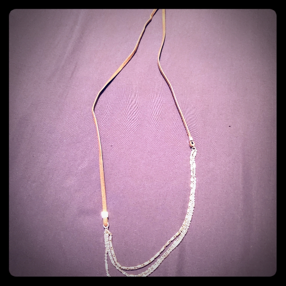 Mina draped chocker